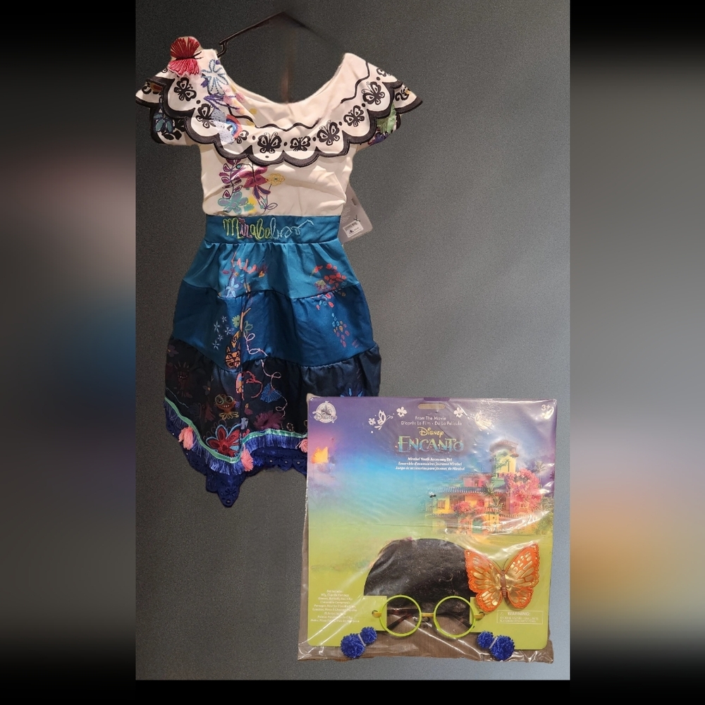 ENCANTO‎ Mirabel Costume Dress with wig and accessories